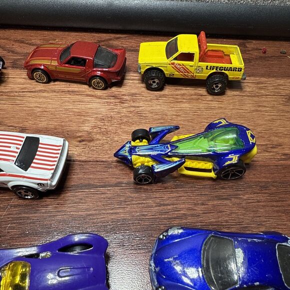Lot of 9 - Mattel Hot Wheels Diecast Vehicle Cars Loose - Picture 12 of 12